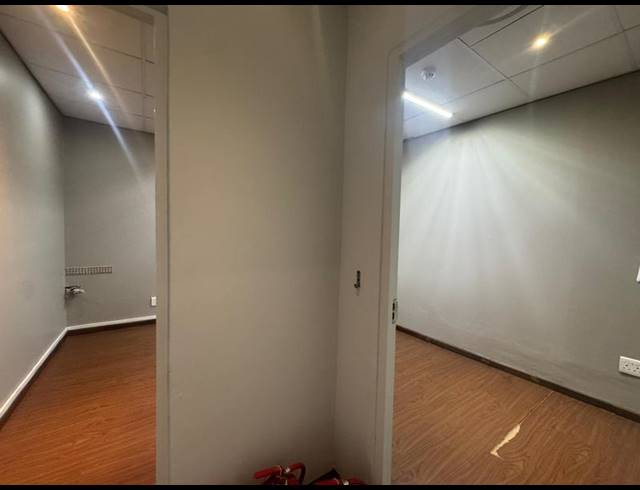 BUSINESS PROPERTY TO RENT IN HUMEWOOD